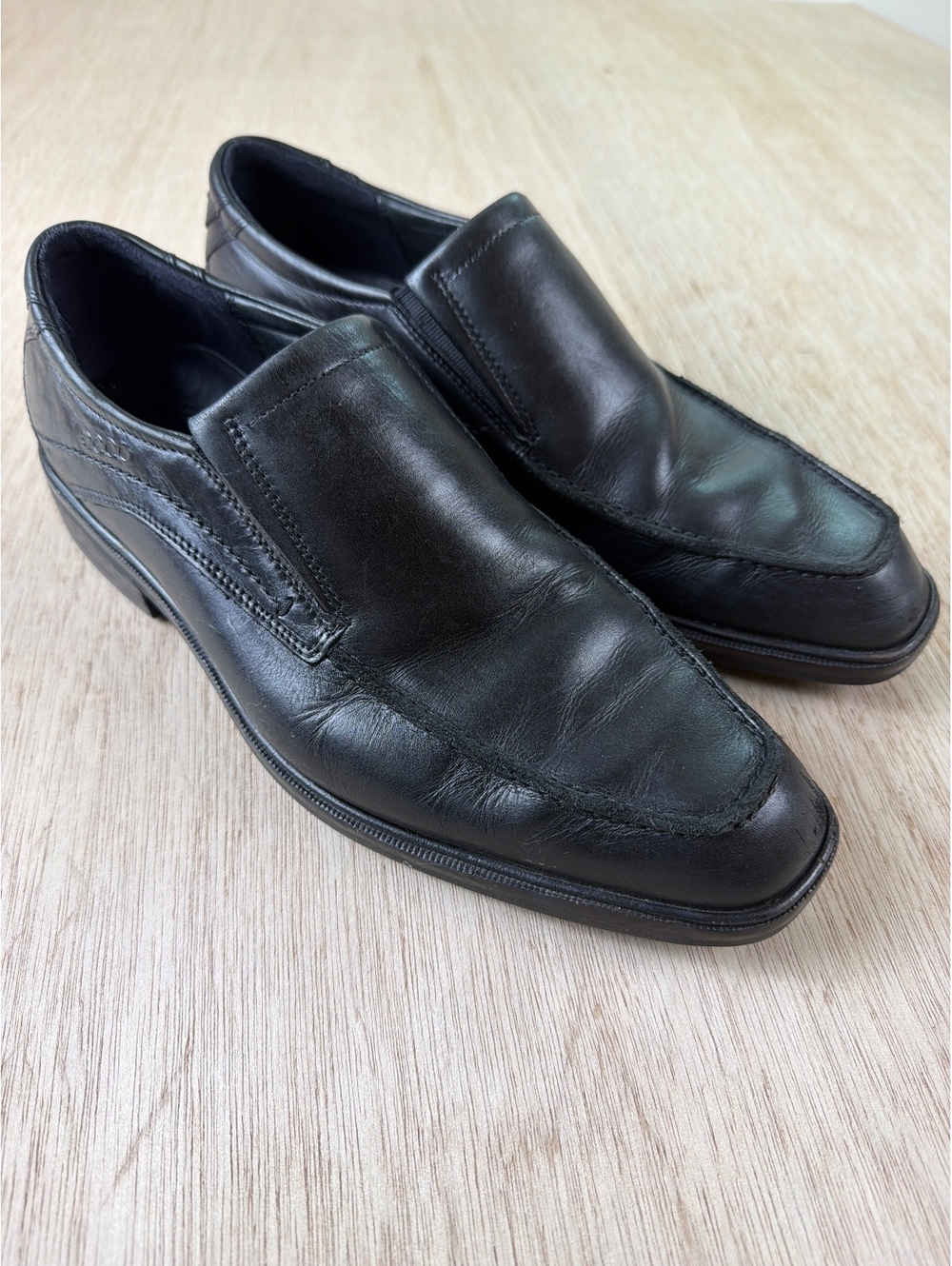ECCO Men's New Jersey Black Leather Slip On Loafers Size 9.5 EUC